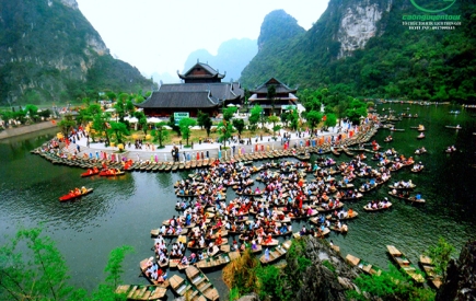 Tour Buôn Mê Thuột đi  Hà Nội Ninh Bình - Tràng An - Chùa Bái Đính - Thăm Lăng Bác  4 ngày 3 đêm